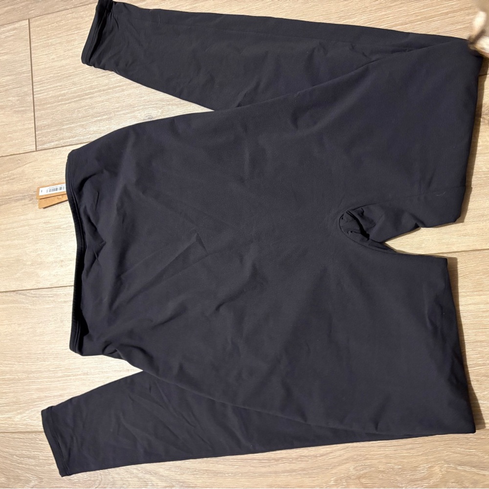 SKIMS Classic Black Leggings